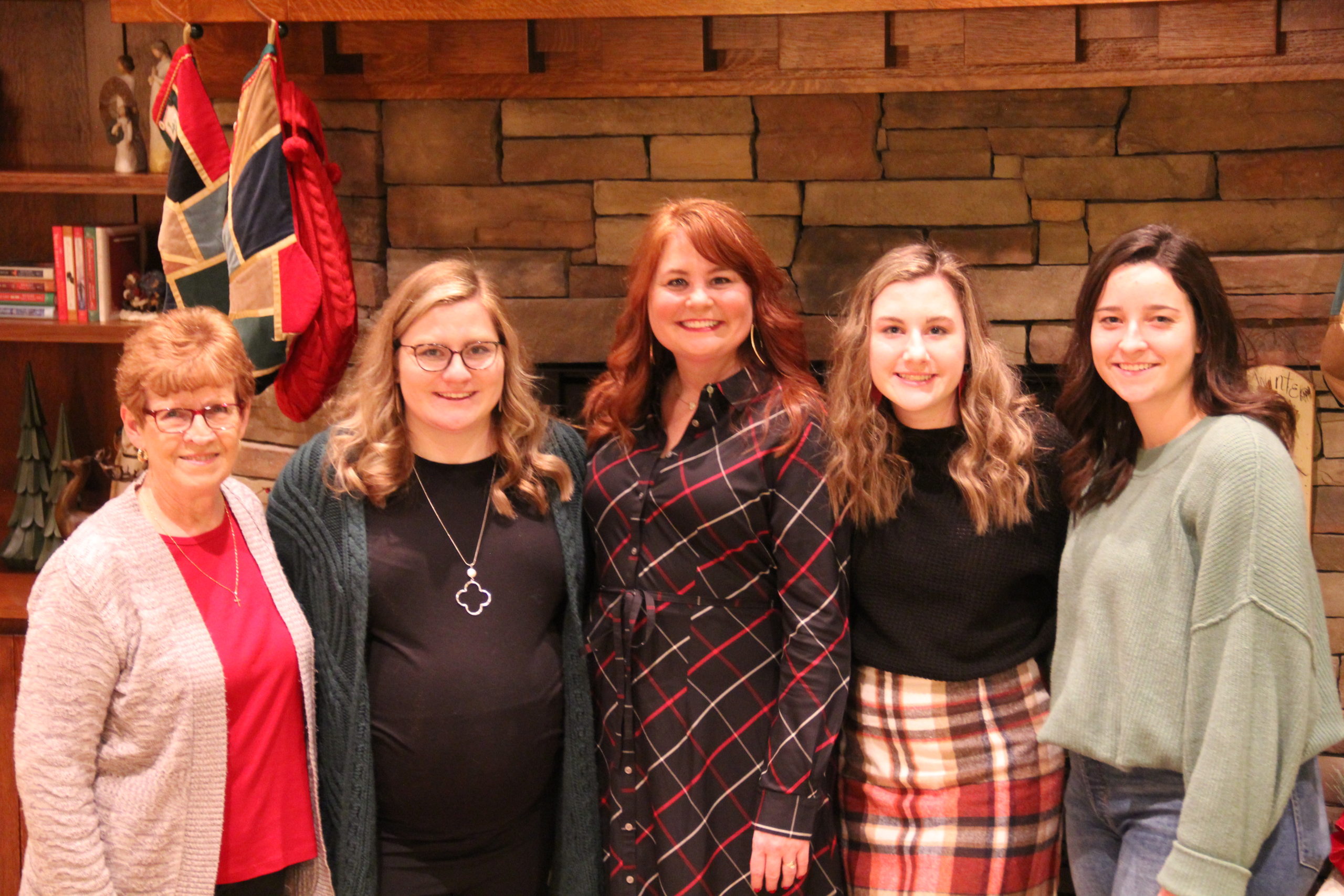 A girls pic; Grandma Kathy, Sarah, Jessica, Emily and Briana