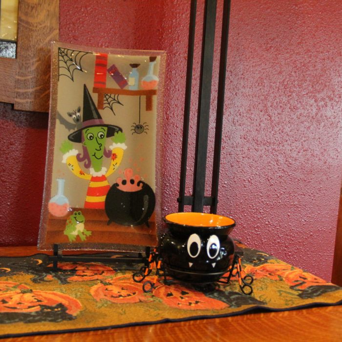 Sticking with the WItch Theme on the Sideboard with this cute Peggy Karr plate and little Scentsy Warmer